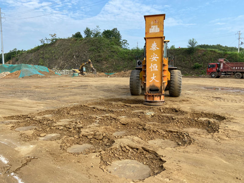 鏟車(chē)液壓夯實(shí)機(jī)